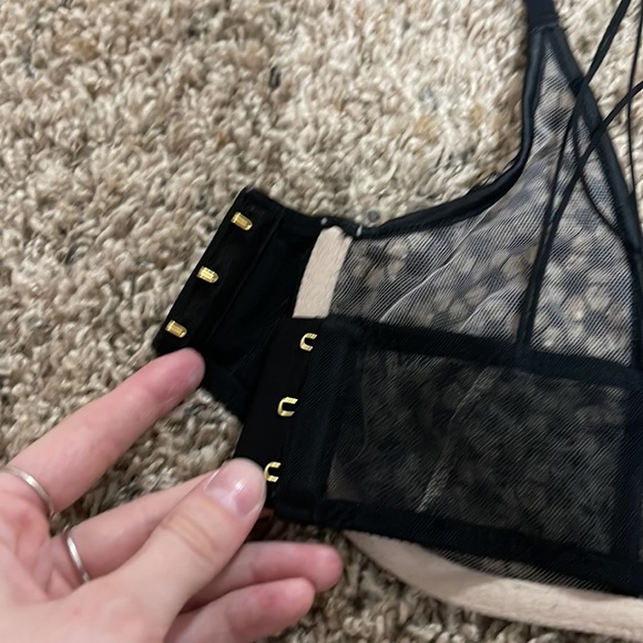 Victoria's Secret Black Lace Bra - Picture 4 of 6